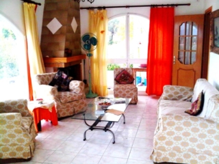 VILLA KONAKI LIVING ROOM