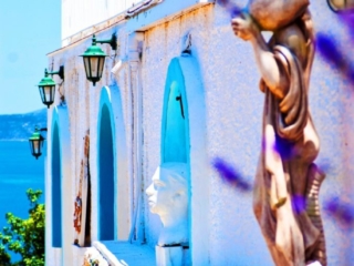 agnanti ancient decor